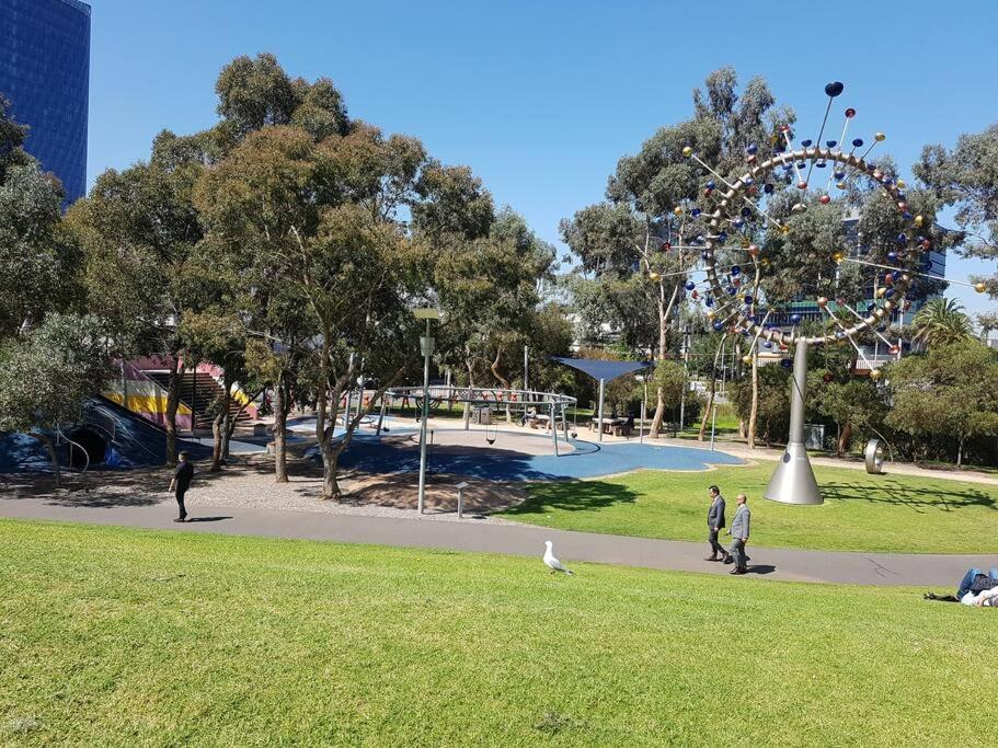 Melbourne Docklands Riverside Views Extérieur photo