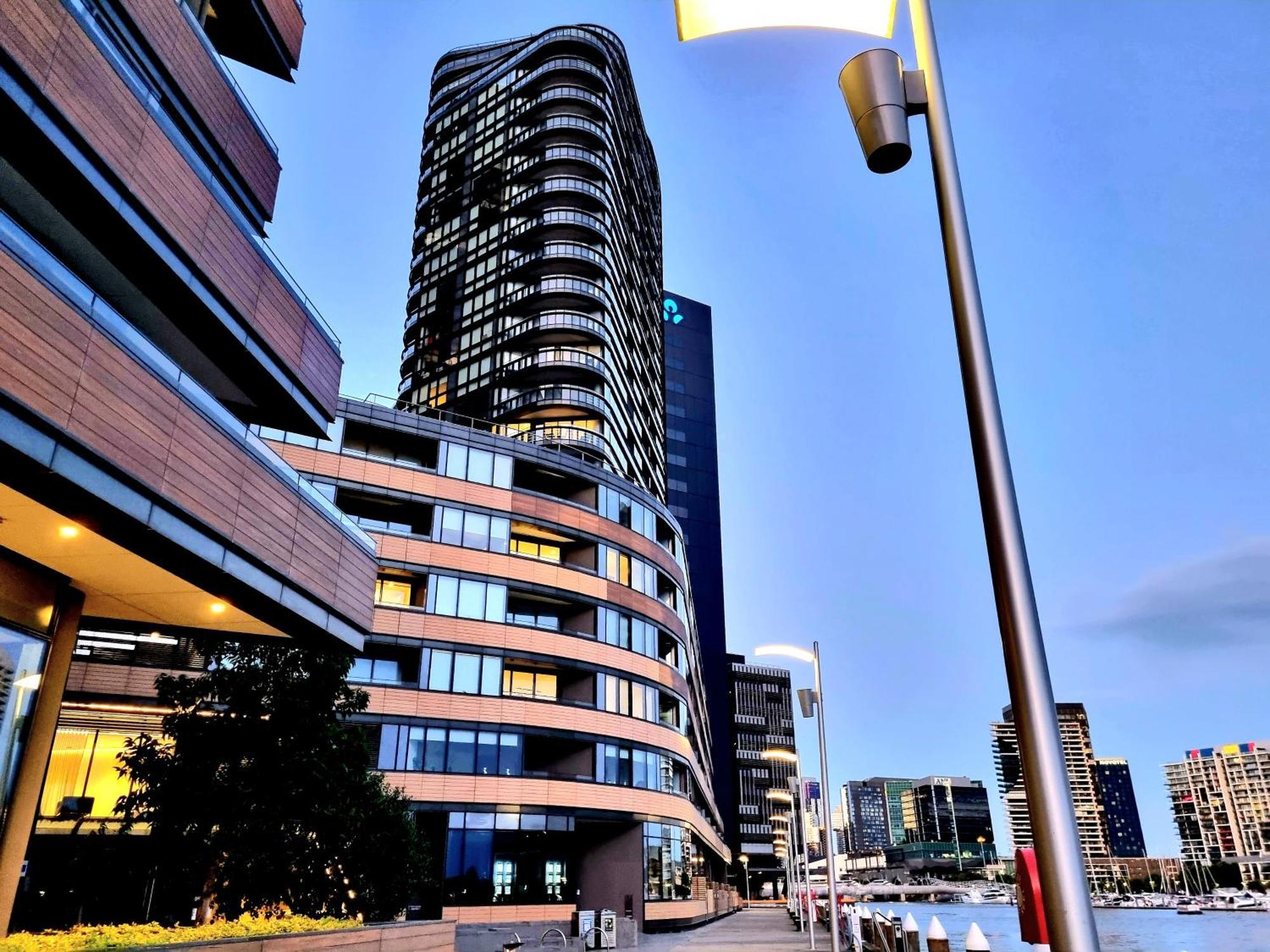 Melbourne Docklands Riverside Views Extérieur photo
